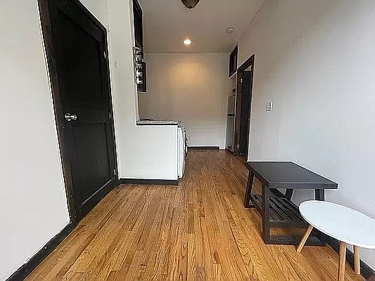 4th image of 441 E 12th St APT 1G