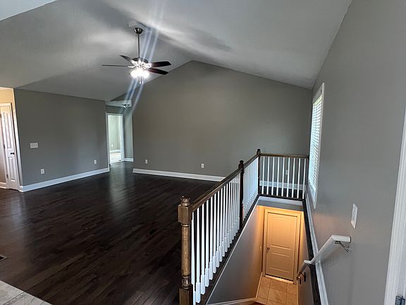 4th image of 482 Southern Cross Dr