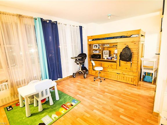 3rd image of 2940 W 5th St APT 3A