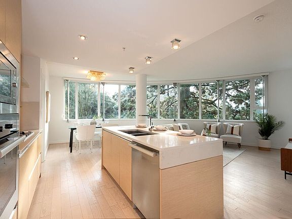 3rd image of 505 W 30th Ave #212