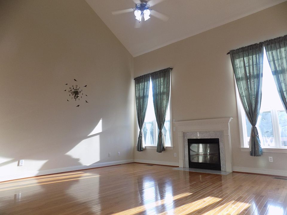 Grorgeous living area open to the 2nd floor