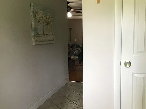 214 Doxbury Ln, Suffern, NY 10901