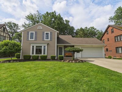27065 Lake Rd, Bay Village, OH, 44140