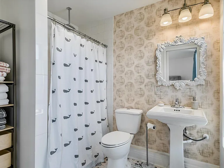 1304 Navasota St — Photo 17