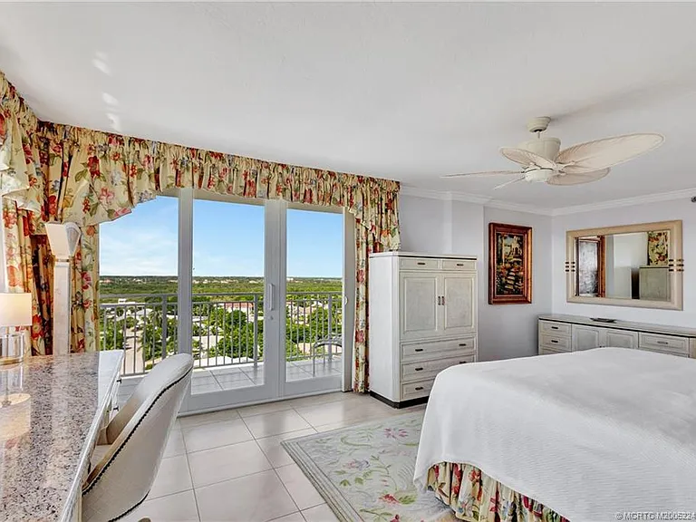 500 Ocean Dr #W-11 — Photo 31