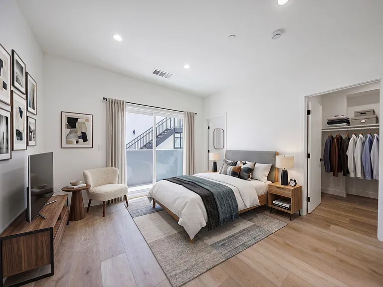 11311 Collins St — Photo 45