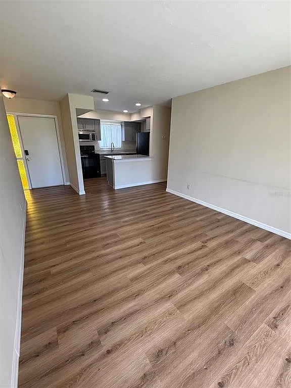 2 bed, 2.0 bath, 900 sqft, $1,450 — Photo 4