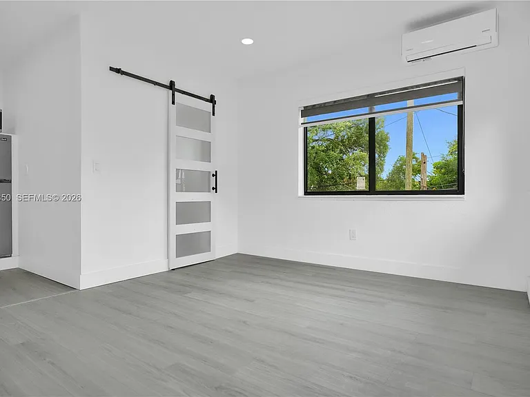 212 Beacom Blvd #B — Photo 2