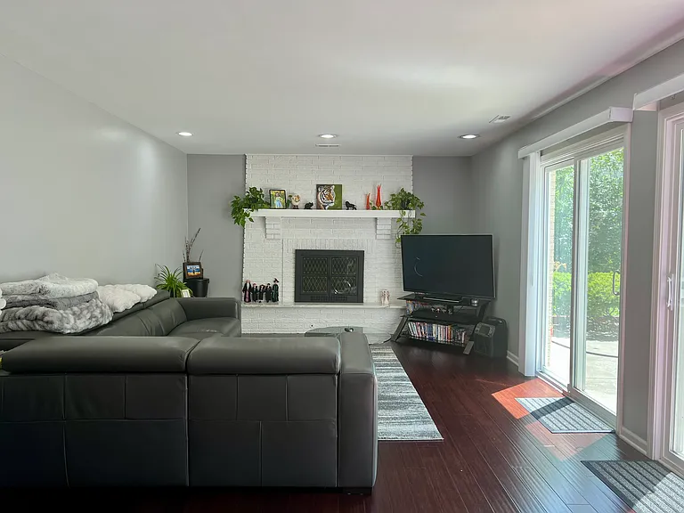 1126 N King Arthur Ct — Photo 10