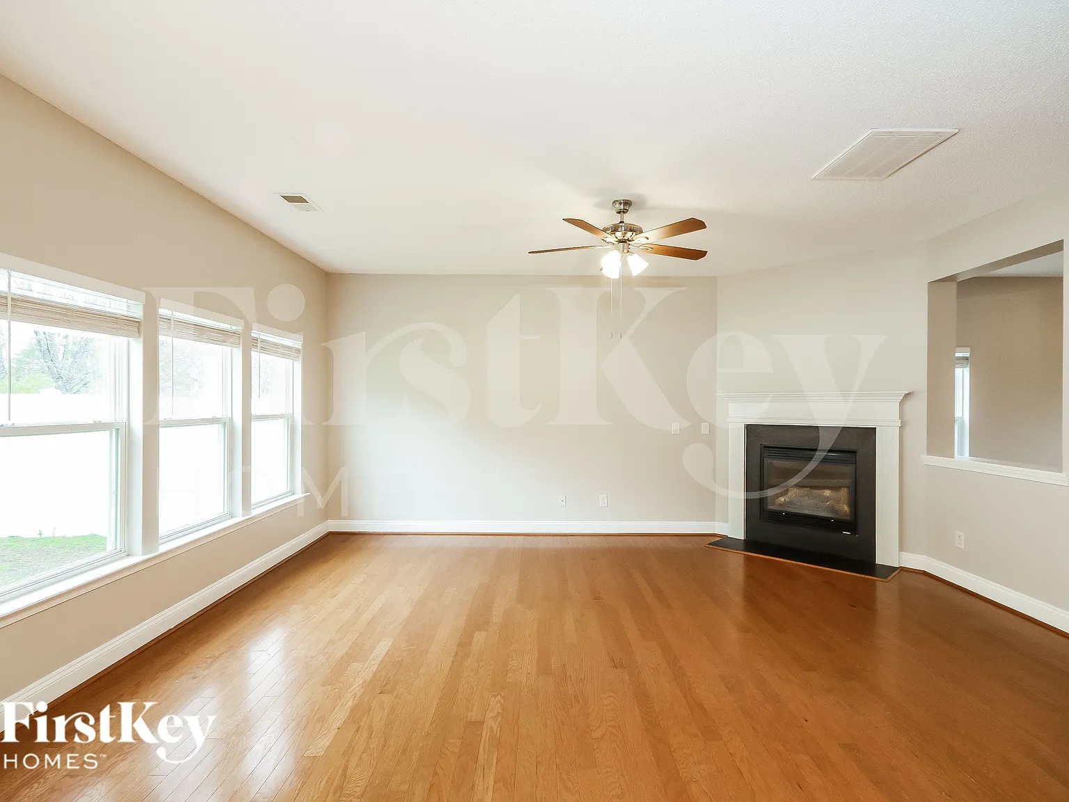 3 bed, 2.5 bath, 2118 sqft, $2,385 — Photo 4