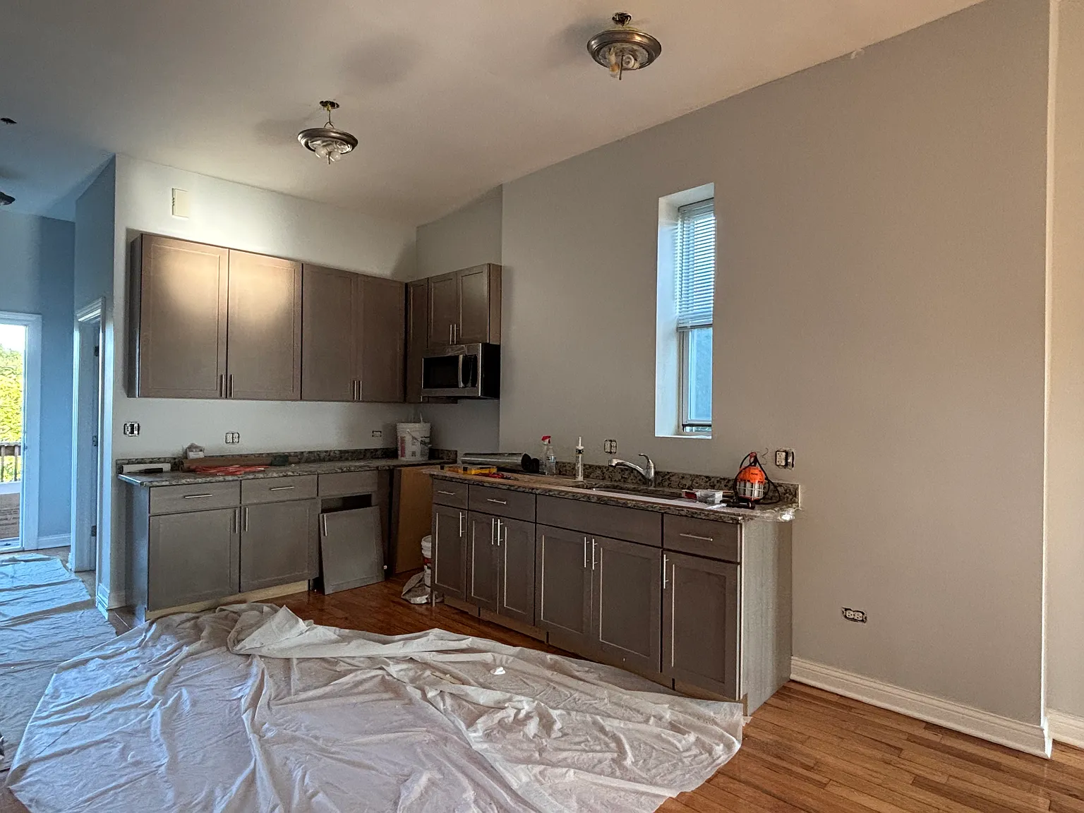 3 bed, 1099 sqft, $1,900 — Photo 3
