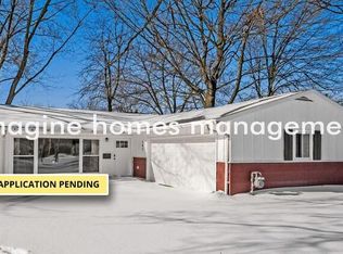 243 Rowan Dr, Berea, OH 44017