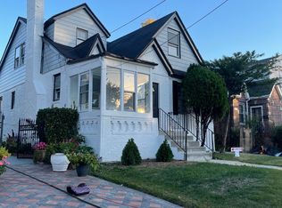 13915 230th St, Springfield Gardens, NY 11413