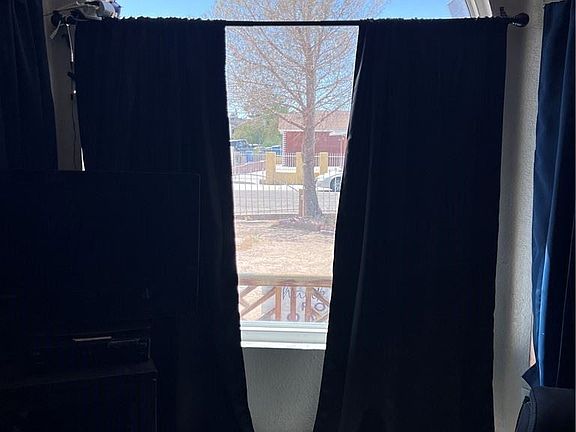 4th image of 800 Crescent Dr
