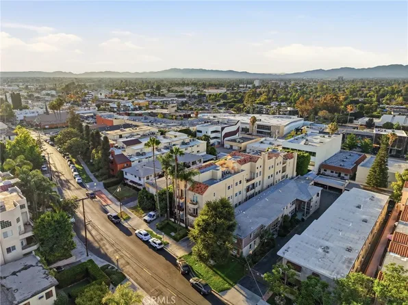 14271 Dickens St Unit 201, Sherman Oaks, CA 91423