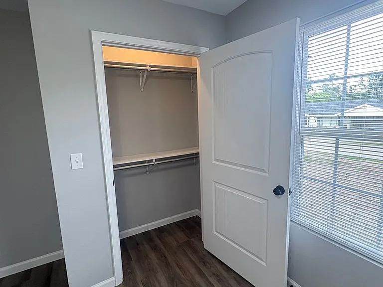 418 Hunington Cir — Photo 4