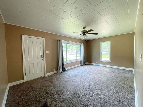 3rd image of 619 W 19th Ave