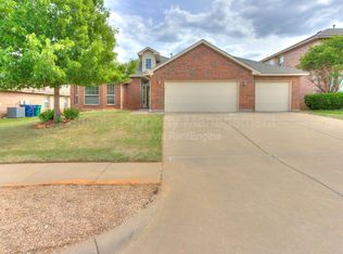 11304 NW 98th St, Yukon, OK 73099