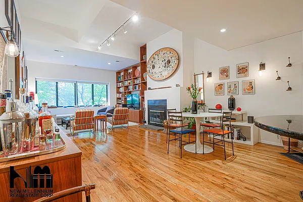 Sold by NMRE | media 1