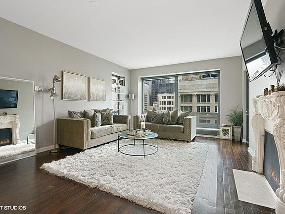 3rd image of 130 N Garland Ct APT 1612