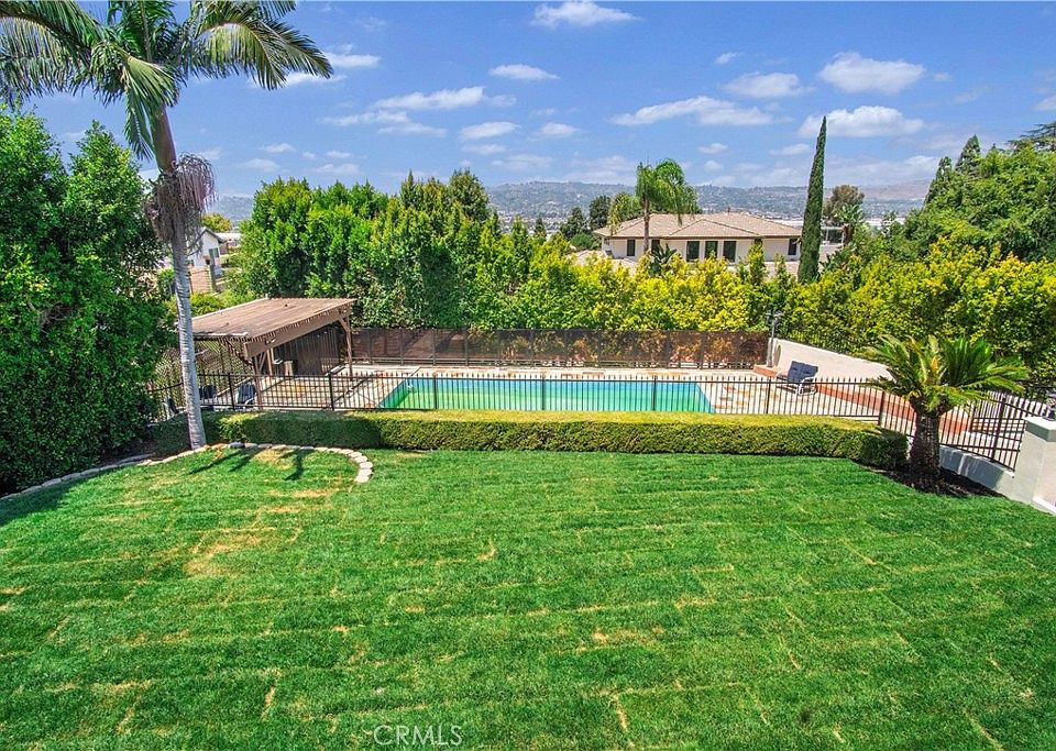 1st image of 1001 W Las Palmas Dr