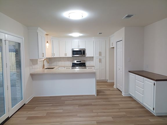 5th image of 514 Sara Dr