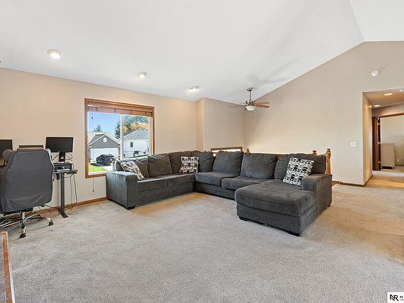 4th image of 714 Tupelo Ln