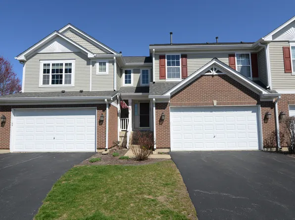 376 Larsdotter Ln #376, Geneva, IL 60134