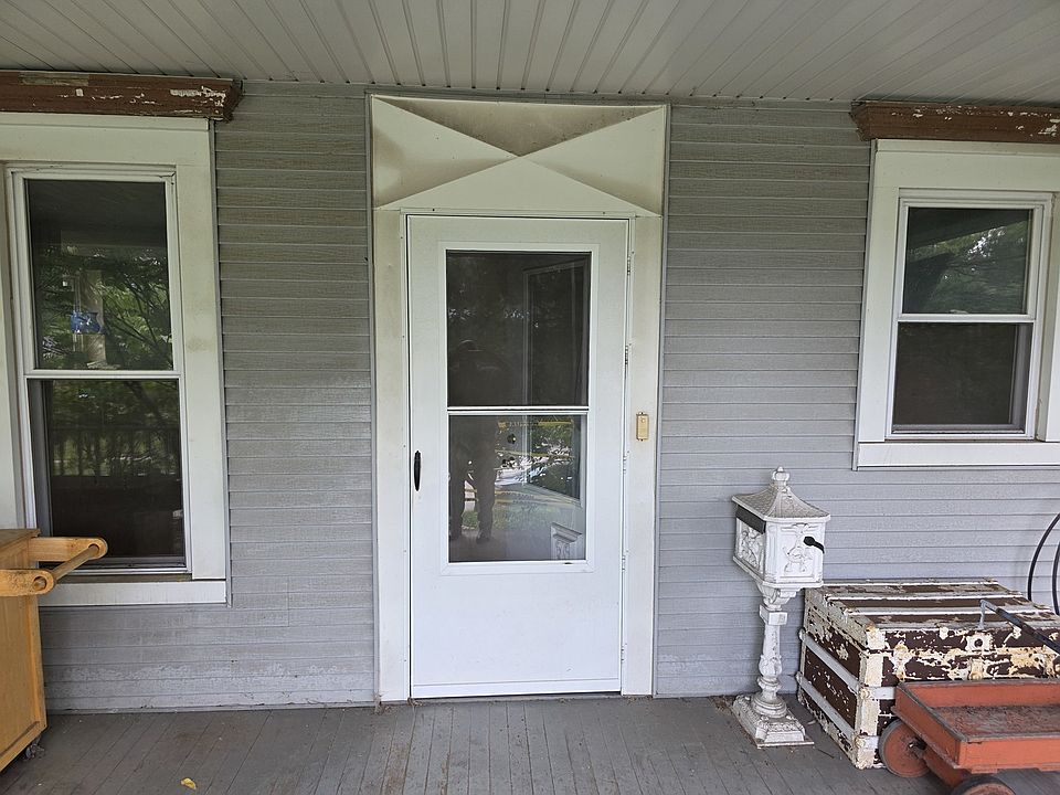2nd image of 145 N Park Ave