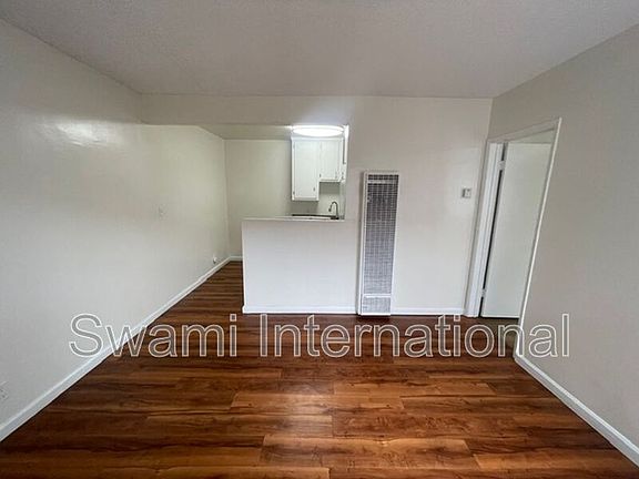 4th image of 12620 Oxford Ave APT C