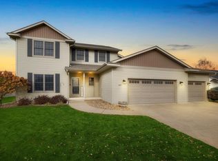 907 Saddlewood St, Holmen, WI 54636