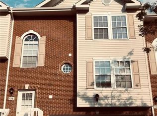 7316 Gena Ct, Pittsburgh, PA 15209