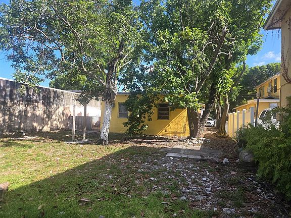 2nd image of 1021 NW 28th St