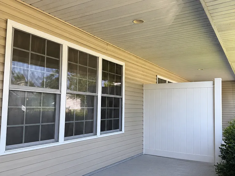 1210 Stonington Dr — Photo 2