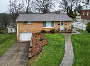 2100 Superior St, Bethel Park, PA 15102