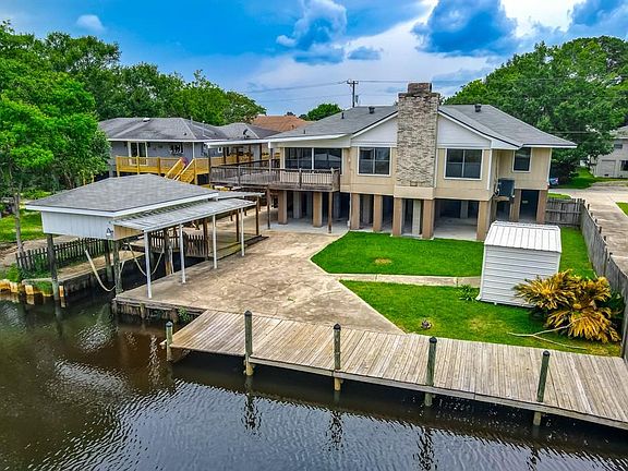 3rd image of 3046 S Palm Dr