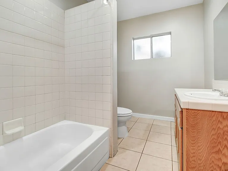 555 Avenue 64 — Photo 13