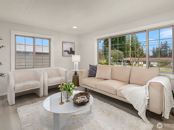 5th image of 2107 204th Street SW
