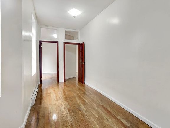 3rd image of 203 W 109th St APT 5E