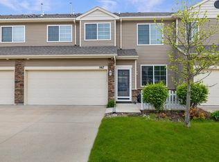 567 Stone Creek Ct, West Des Moines, IA 50266