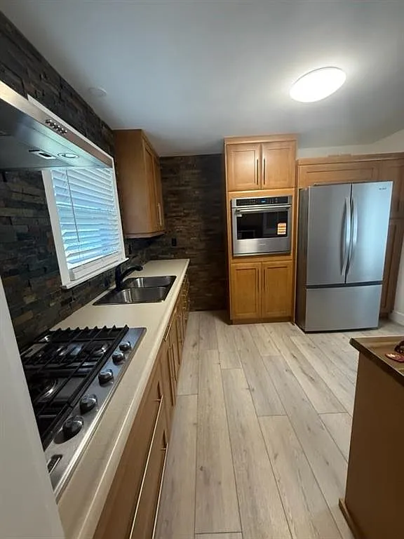 2 bed, $3,000 — Photo 4