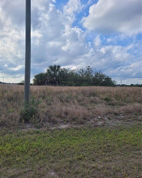 2nd image of 9019 Largo Cir