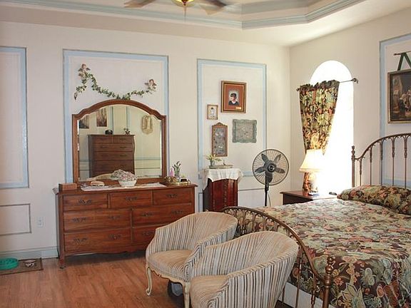 5th image of 4013 W Fielder St
