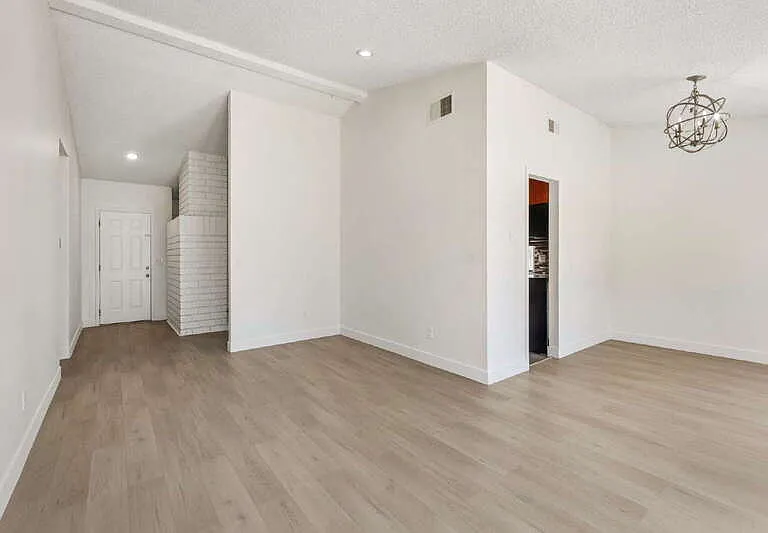 5041 Palm Ave — Photo 5