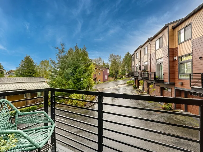 2041 NW Talus Dr — Photo 17