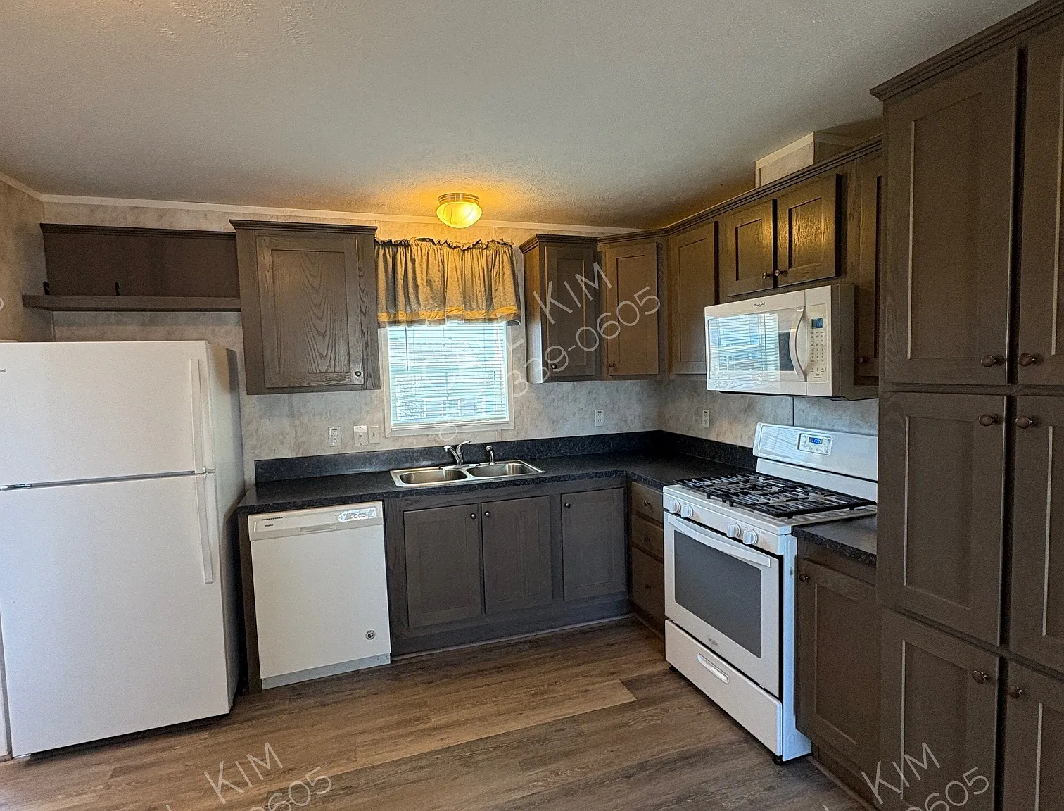 3 bed, 960 sqft, $1,950 — Photo 1