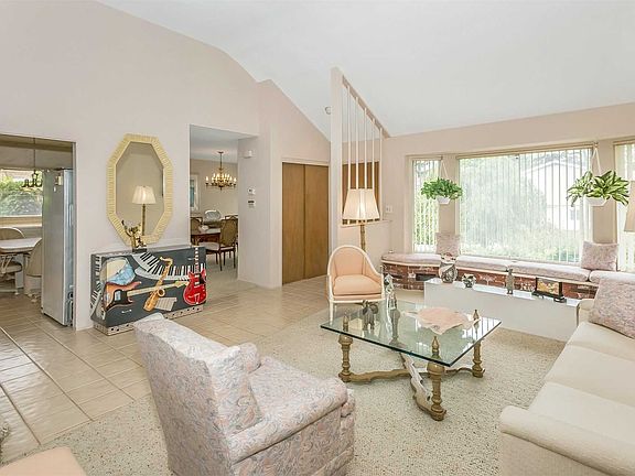 5th image of 5 Saratoga Dr