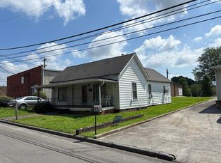 1005 Saint Charles St, Dalton, GA 30720
