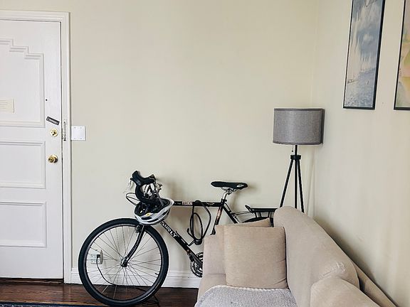 4th image of 2340 Pacific Ave APT 203