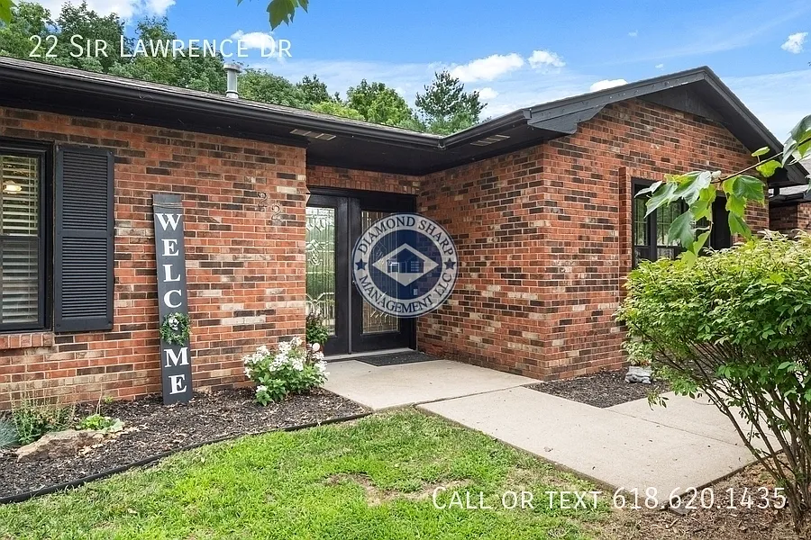 3 bed, 2300 sqft, $2,600 — Photo 1